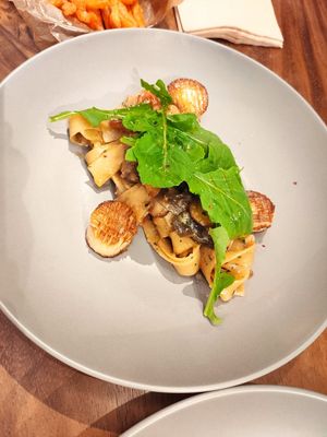 Vegan scallop garlic pasta at Food Does Matter 푸드더즈매터 in Seoul