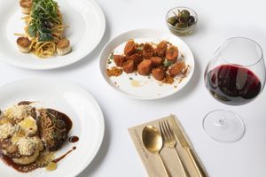 푸드더즈매터 - 테라스 다이닝 at Food Does Matter 푸드더즈매터 in Seoul