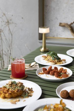 푸드더즈매터 - 테라스 다이닝 at Food Does Matter 푸드더즈매터 in Seoul