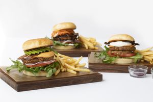 버거 (Burger) at Food Does Matter 푸드더즈매터 in Seoul