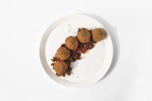 퀴노아 팔라펠과 발사믹 토마토 (Nut Free) at Food Does Matter 푸드더즈매터 in Seoul