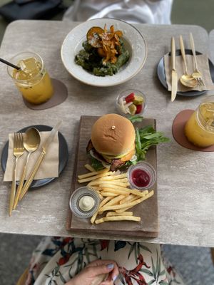 The food is really tasty and pretty ❤️  at Food Does Matter 푸드더즈매터 in Seoul