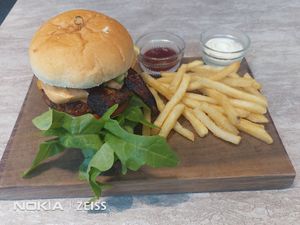 Chipotle burger at Food Does Matter 푸드더즈매터 in Seoul