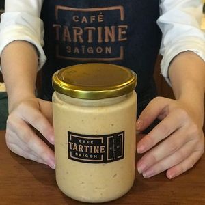 Vegan harissa hummus at Tartine Saigon - Binh Thanh in Ho Chi Minh City