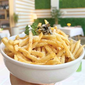 Vegan Black truffle french fries at Amor Di Pasta in Miami
