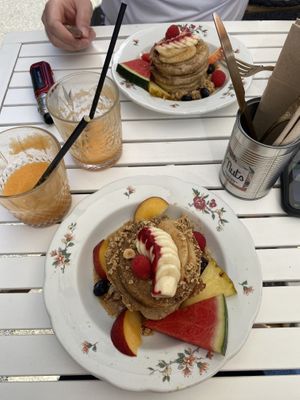 Breakfastt  at Nuts in Biarritz