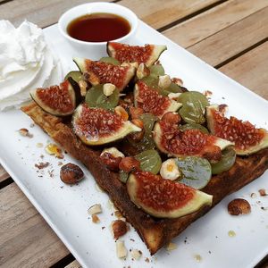 fig, grappes, hazelnut and mapple syrup at La Gaufrerie in Paris