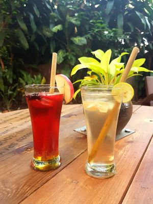 Specialty Iced Tea: Rosella/Apple
Ginger/Lime
Lemongrass/ Butterfly pea flower at Little Eden in Dawei in Dawei