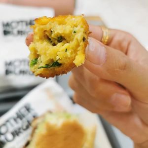  at Mother Burger - Saldanha in Lisbon