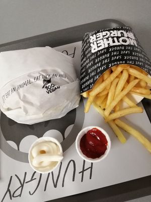  at Mother Burger - Saldanha in Lisbon