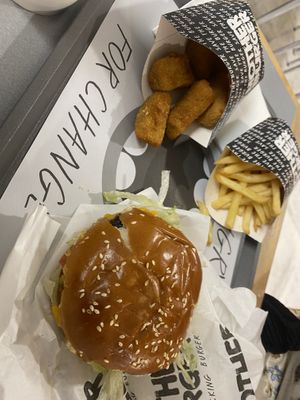   at Mother Burger - Saldanha in Lisbon