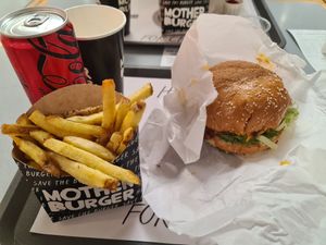  at Mother Burger - Saldanha in Lisbon