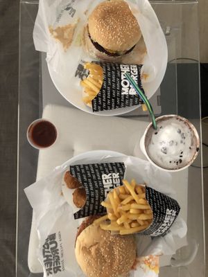 Your mothers burger and (the other I dont remember)  at Mother Burger - Saldanha in Lisbon