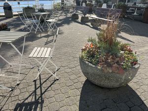 Exterior seatingg  at Craft Cafe in New Westminster