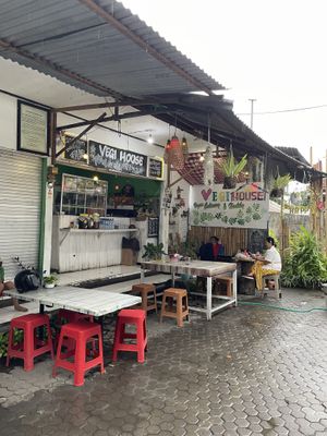 Outside warung  at Vegi House in Singaraja