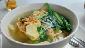 Dumpling Soup  at Vegi House in Singaraja