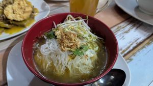 Soto at Vegi House in Singaraja