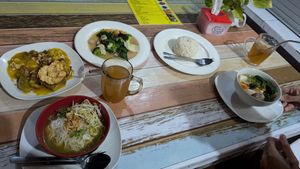  at Vegi House in Singaraja