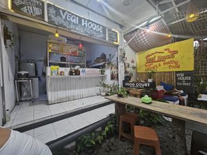  at Vegi House in Singaraja