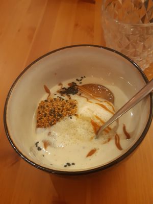 Dessert at Ventre Content in Liege