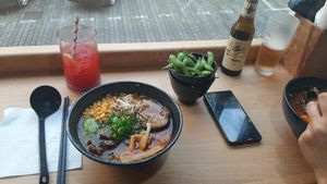 vegan ramen, edamame & homemade lemonade at BON in Prague
