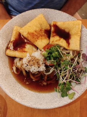 Vegan udon at BON in Prague