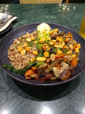 Buddha bowl at The Green Affair - Chiado in Lisbon