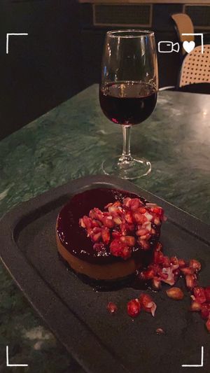 Charlie Brown, Chocolate Tarte with Oreo Base and Fruits at The Green Affair - Chiado in Lisbon