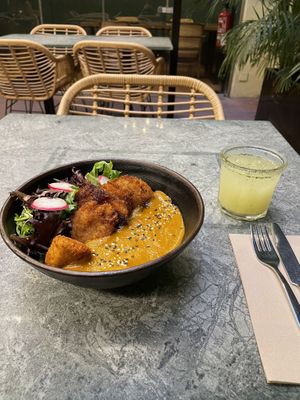 Katszu curry and drink  at The Green Affair - Chiado in Lisbon