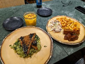 Tofu inspiriert vom Meer, Sparerips at The Green Affair - Chiado in Lisbon