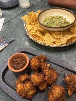 Guacamole and cauliflower wings  at The Green Affair - Chiado in Lisbon