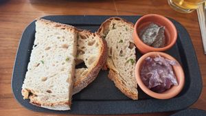 Haja o couvert! (Olive paste and red onion) at The Green Affair - Chiado in Lisbon