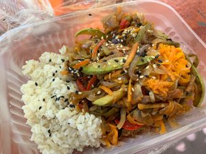 Rice and stir fry veggies at Freshpoint Deli in Mendoza