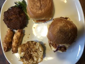 Appetizer Sampler (Palm cake, 2 sliders, wings, Mac  & cheese) at Darbster in West Palm Beach