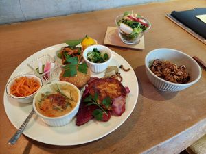 Meal set at Cafe Pony in Kumamoto