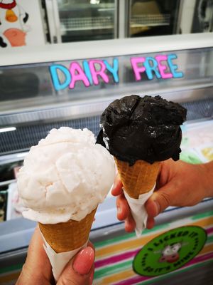 Lemon Lime Bitters on the left, Hawaiian on the right at The Bean & The Cone in Bunbury
