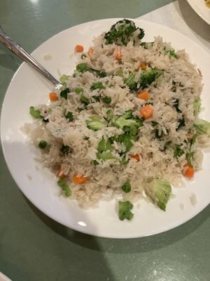 Green vegetable fried ricee  at Enjoy Vegetarian - Financial District in San Francisco