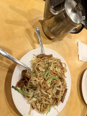 Chow mein with vegan chicken and black pepperr  at Enjoy Vegetarian - Financial District in San Francisco