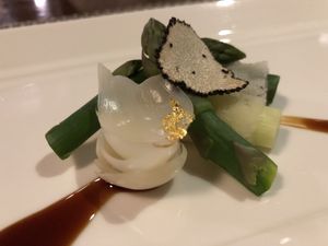Bulb of lily  at Yangming Spring - 陽明春天蔬食 in Taipei