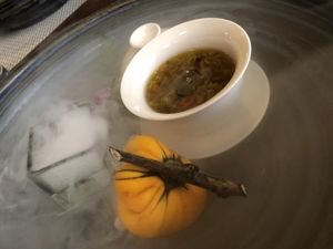 Chinese Chickpea White Fungus (Wood Ear) Soup  at Yangming Spring - 陽明春天蔬食 in Taipei