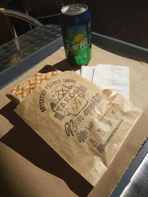 Mi primero Takos frances en chile desde 5meses en santiago y vale la pena !  at Autentiko French Takos in Santiago