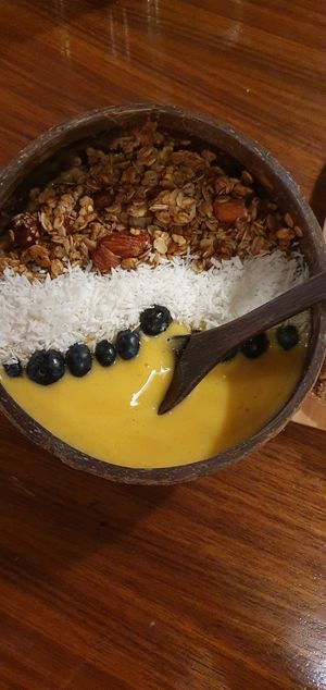 Smoothie bowl at Roots in Zagreb