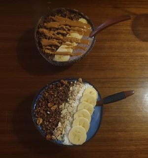 Smoothie bowls at Roots in Zagreb