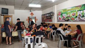 Shop interior at Smart Vegetarian - Sei Panas in Batam