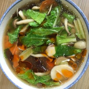 Hot and sour shaved noodles at Chuán Xiáng Yuán 傳祥園素食 in Taichung