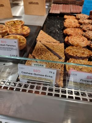 Cashew quinoa cookie - vegan at Naturata in Dudelange