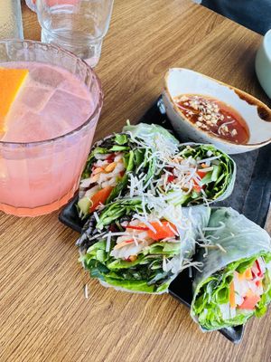 Spring rolls and Thai’d Up cocktaill  at Khu Khu in Auckland