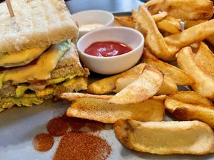 fries & sandwich at Katzentempel - Rosenheim in Rosenheim