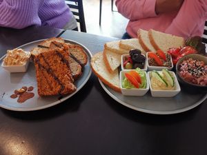 Fellnasen Frühstück at Katzentempel - Rosenheim in Rosenheim