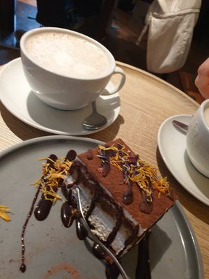 Tiramizu and hot chocolate at Katzentempel - Rosenheim in Rosenheim